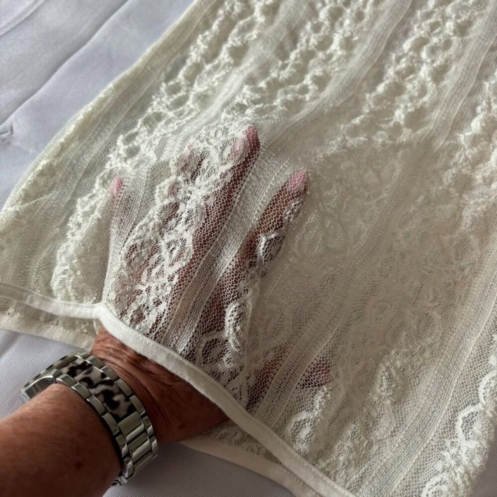 Sleeveless White Lace Top By Love Culture - Picture 7 of 7